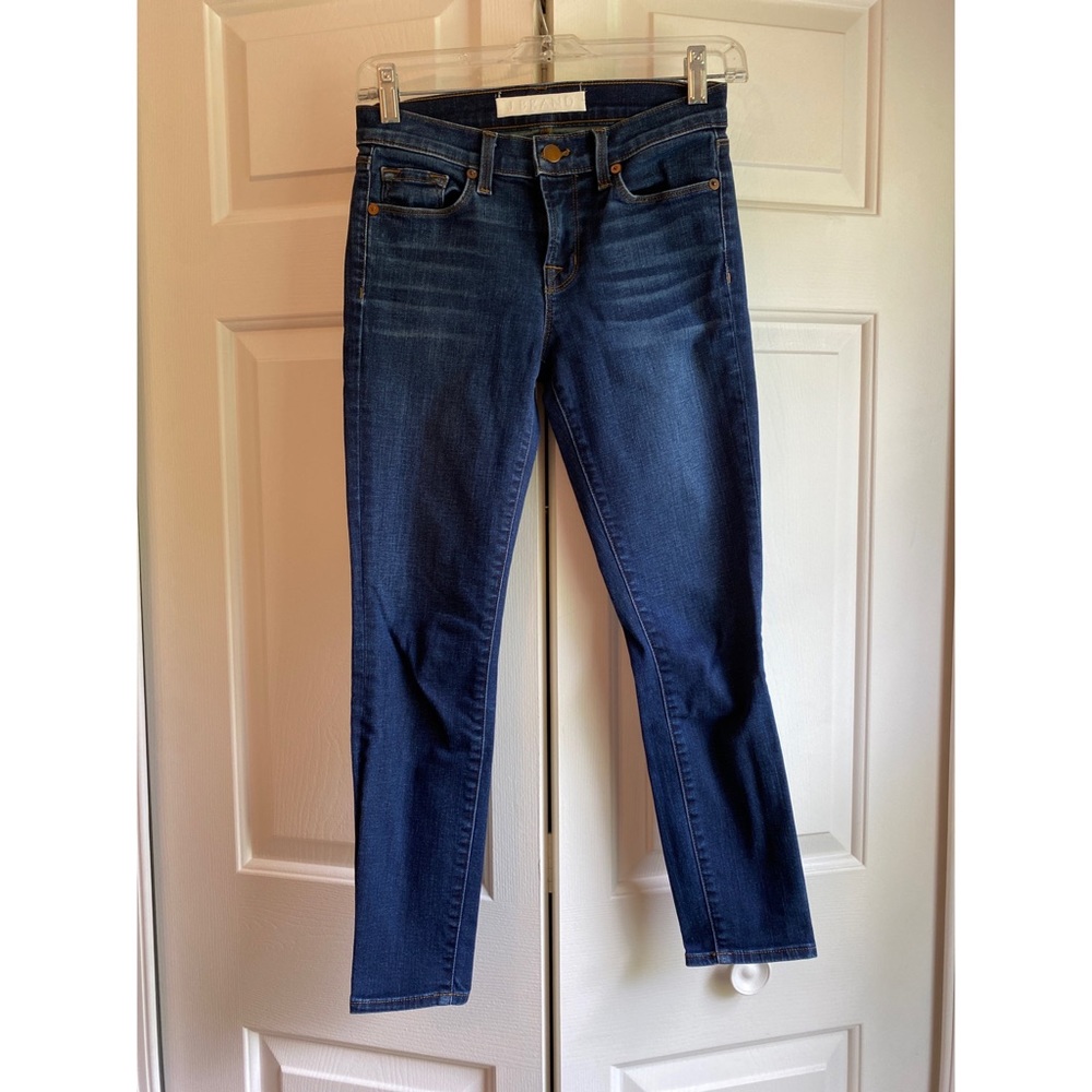 J Brand cropped, skinny, stretch blue jeans. Size 25. 22” inseam